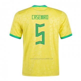 Camiseta Brasil Jugador Casemiro Primera 2022