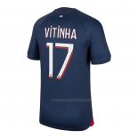 Camiseta Paris Saint-Germain Jugador Vitinha Primera 2023-2024