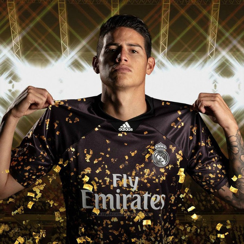 Camiseta-Real-Madrid-x-EA-Sports-i.jpg